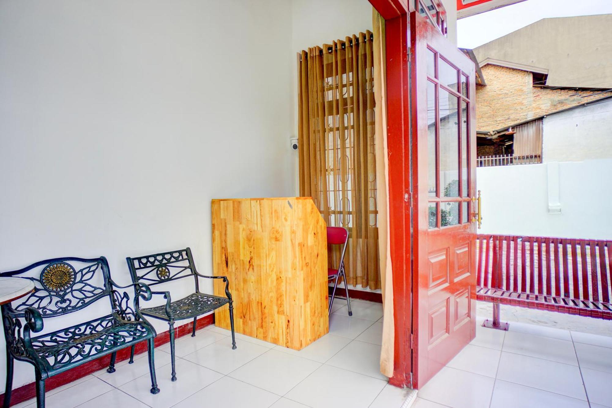 Hotel O Krakatau Near Universitas Muhammadiya Sumatra Utara Umsu Медан Екстер'єр фото