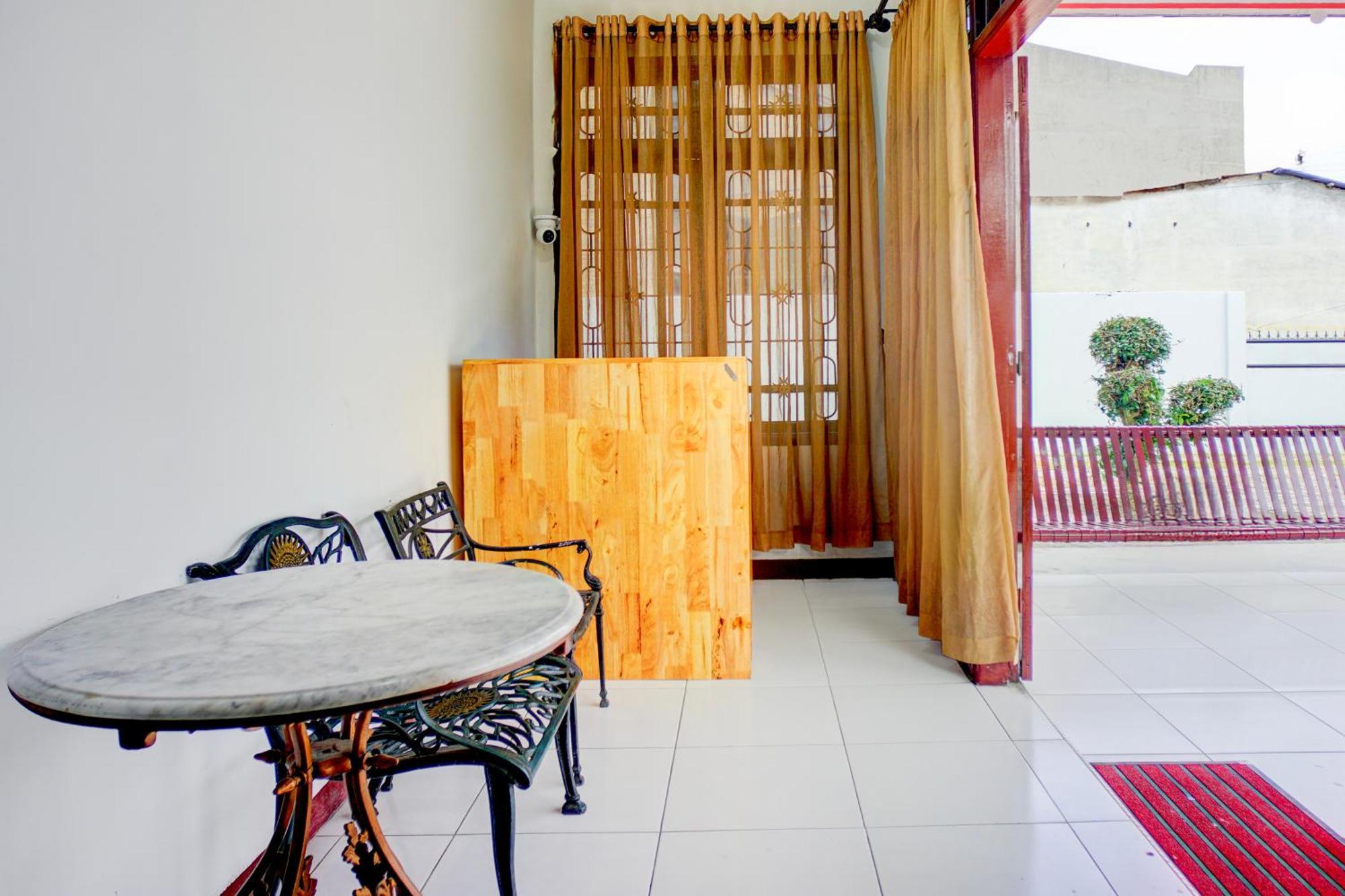 Hotel O Krakatau Near Universitas Muhammadiya Sumatra Utara Umsu Медан Екстер'єр фото